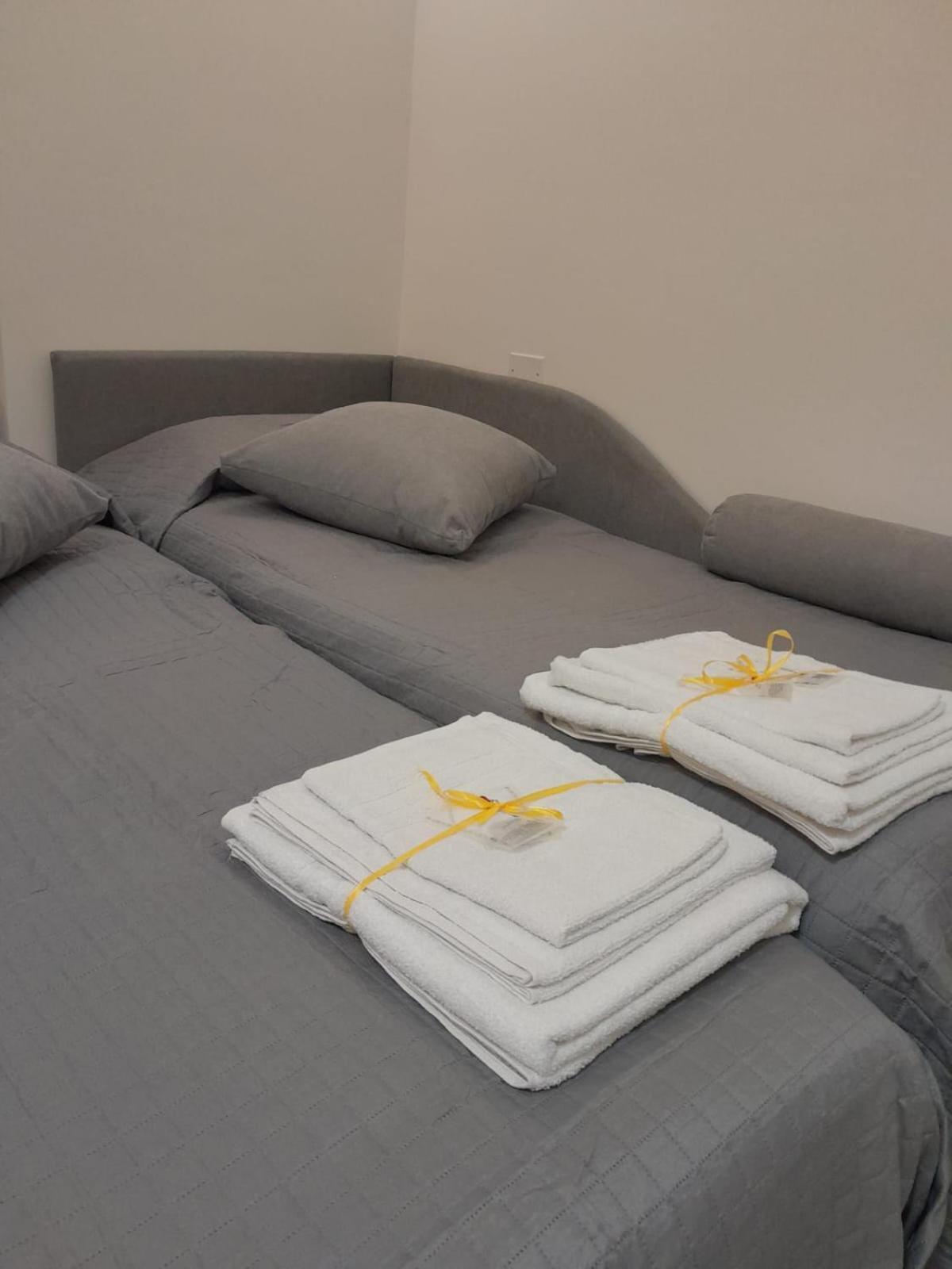 Monteoliveto 5 Bed and Breakfast Napels Buitenkant foto
